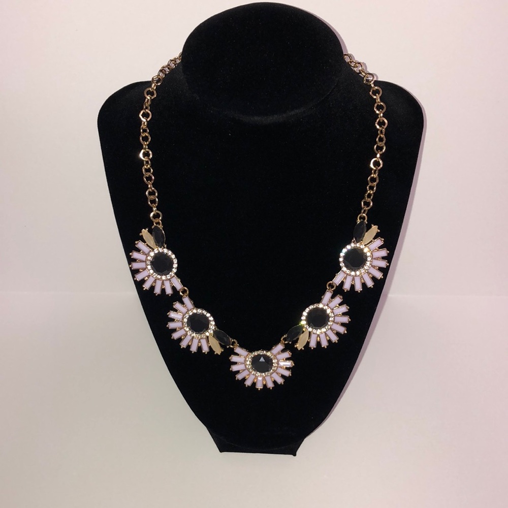 NWOT Statement Necklace